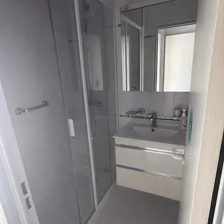 With Sea View And Terrace - 4 People - Pool * Cannes